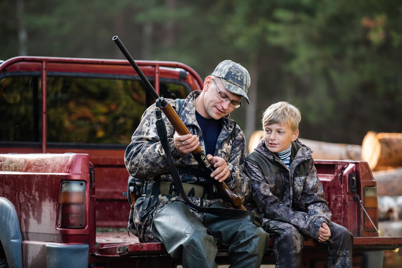 shotgun-father-son-kids-lessons-dreamstime_162892920 Shotgun Father Son Kids Lessons Dreamstime 162892920